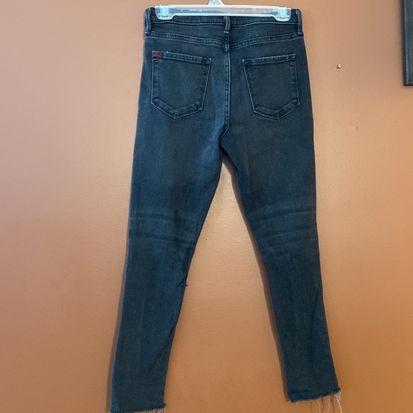 BDG ladies crop twig, high-rise jeans in size 26. - Picture 2 of 10